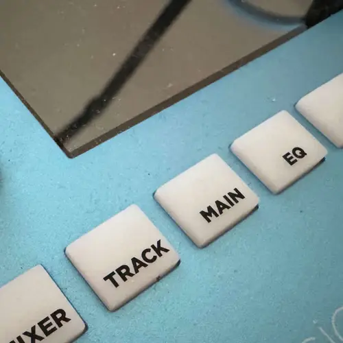 Track 008 image
